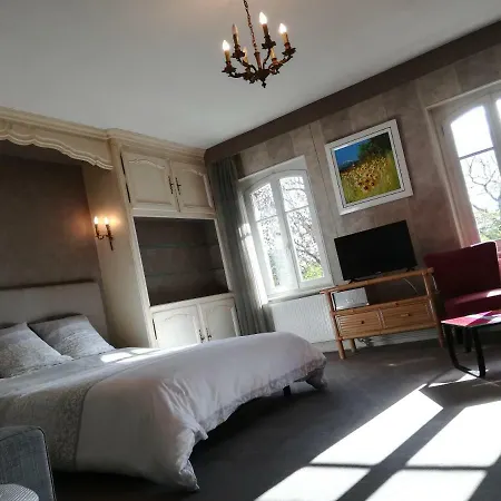 Couette-café Domaine Jacaranda De Banaudon - Chambres D'hôtes- Coeur De - Lunéville- Soirée étape Vrp *